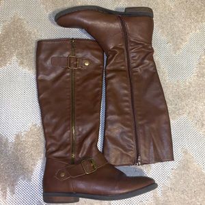 Tall faux leather zip up boots, 8